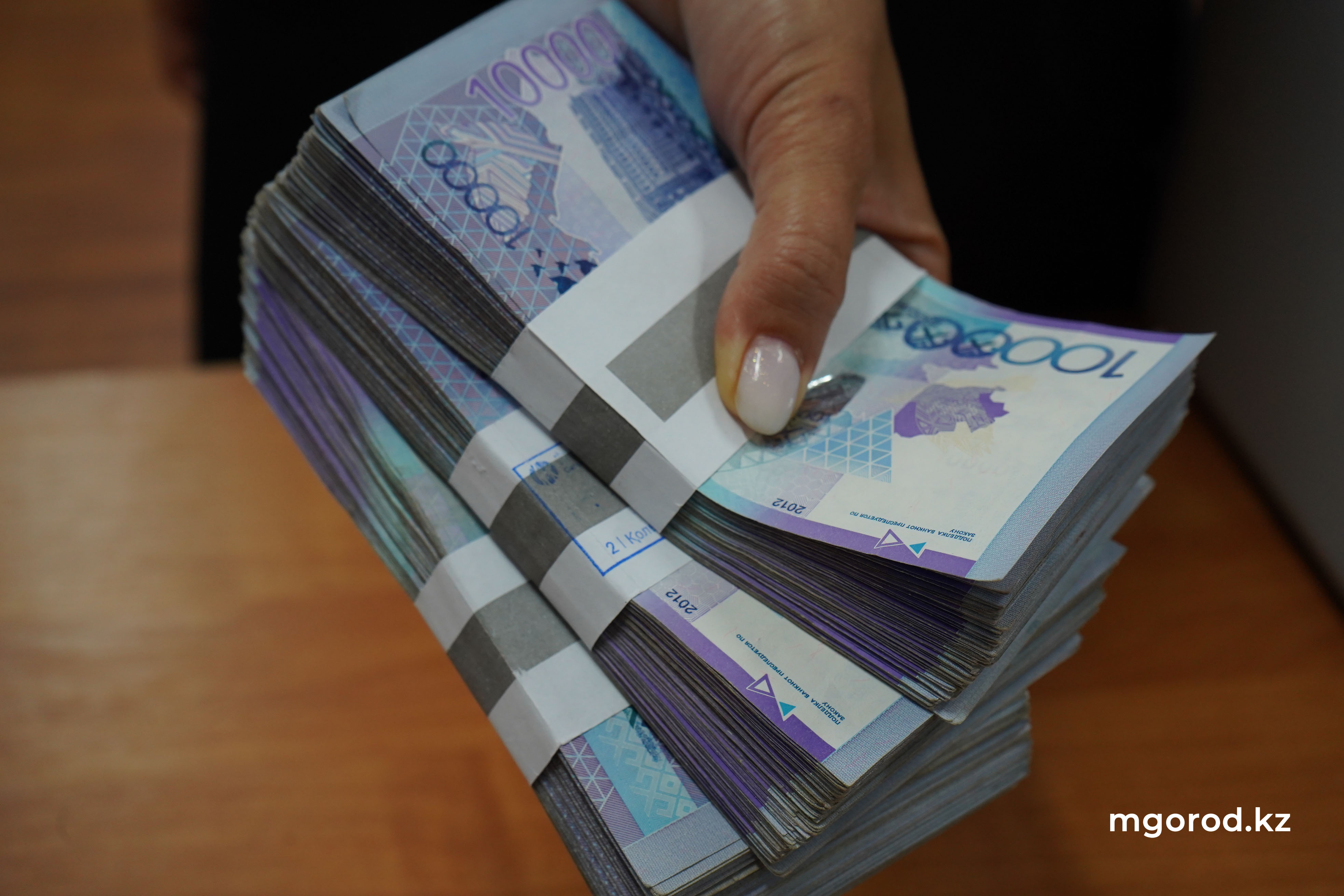 На полмиллиона тенге оштрафовали жителя Атырау за двойное гражданство